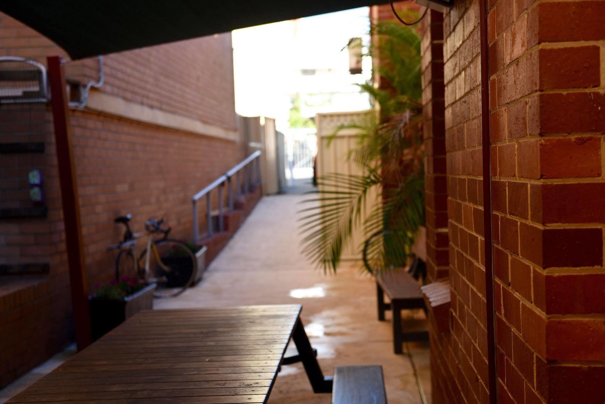 The Emperors Crown Hostel Perth Dış mekan fotoğraf